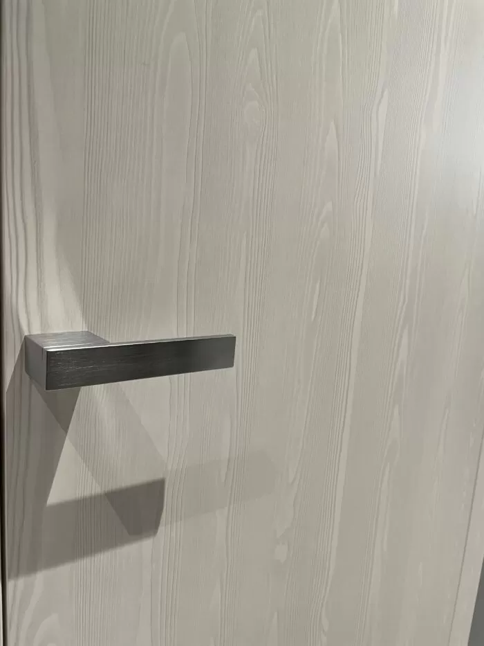dettaglio di una porta interna